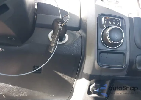 2019 Ram 1500 Classic Tradesman 4X2 6'4 Box z USA, uszkodzony, nr VIN 1C6RR6FG1KS594052